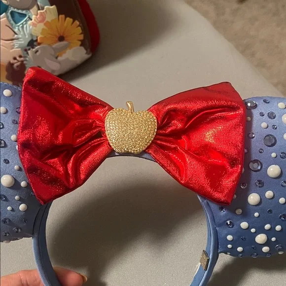 Snow White Loungefly Backpack, Wallet, and Baublebar Ears Set - Picture 6 of 16